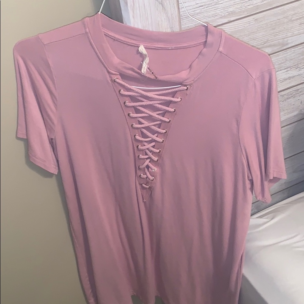 Light pink criss cross t shirt